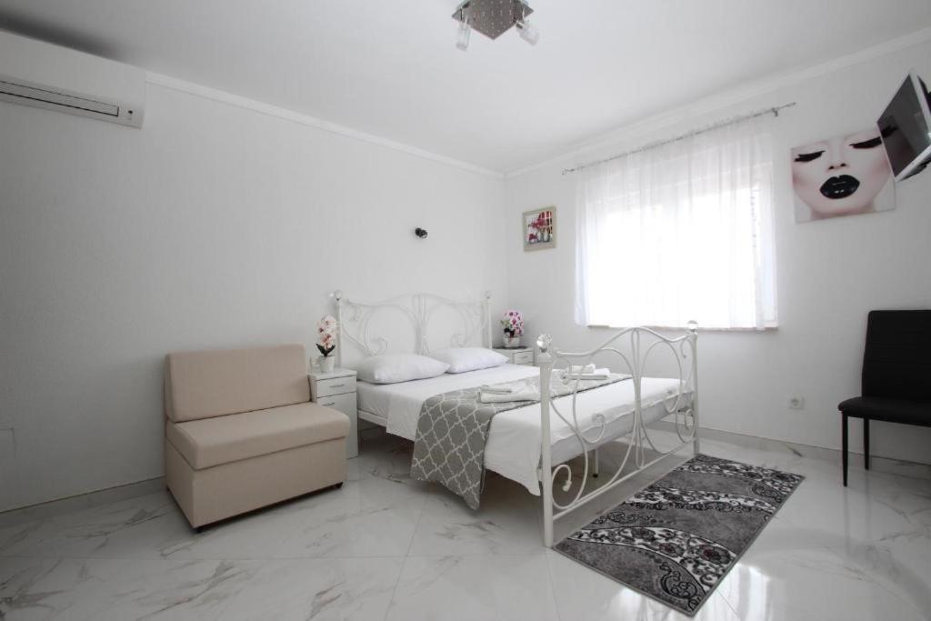 Genoa Rooms โปเรช ภายนอก รูปภาพ