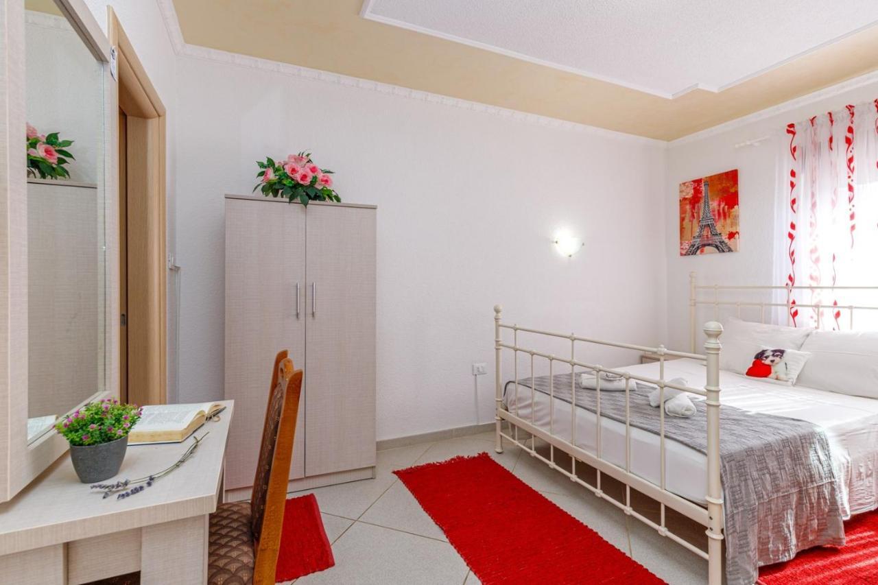 Genoa Rooms โปเรช ภายนอก รูปภาพ