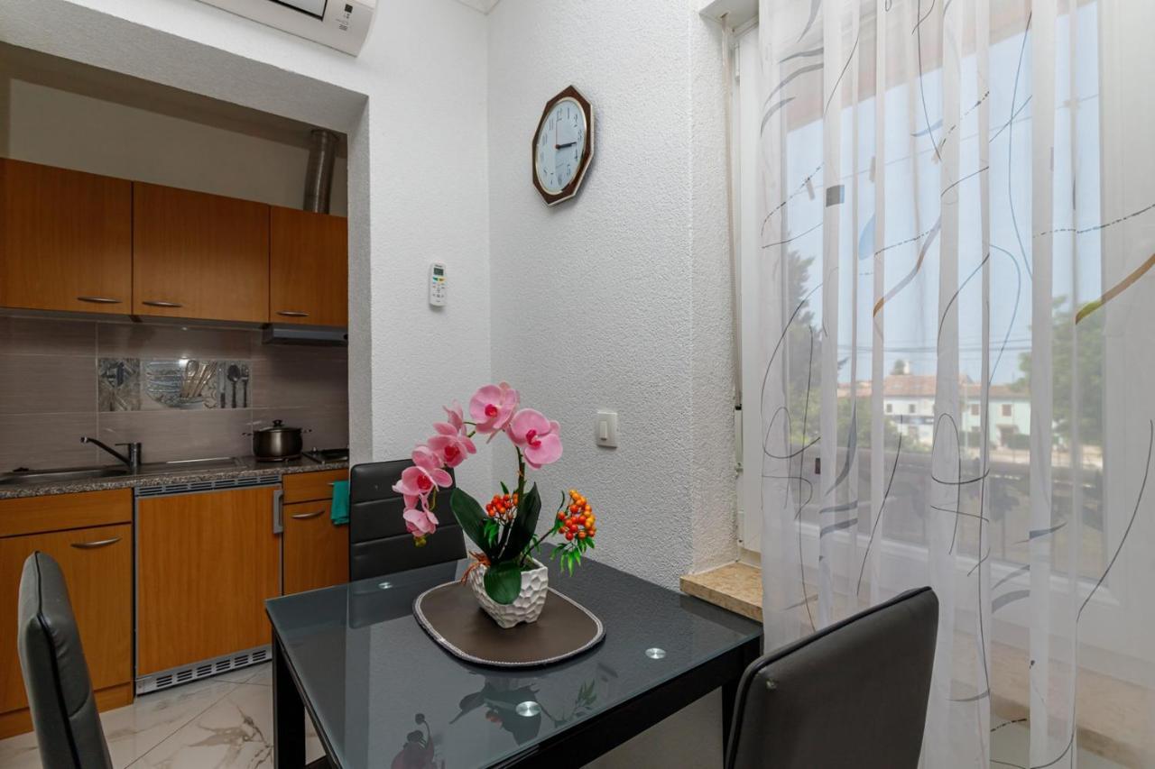 Genoa Rooms โปเรช ภายนอก รูปภาพ