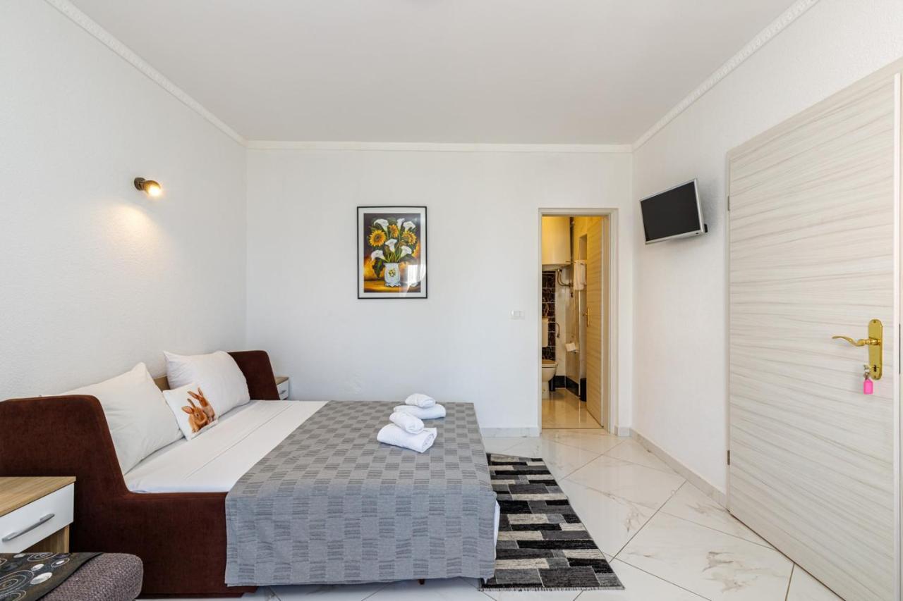 Genoa Rooms โปเรช ภายนอก รูปภาพ
