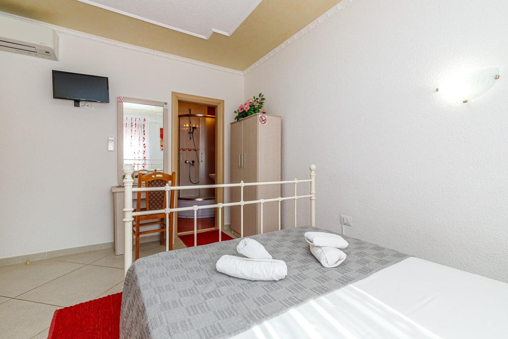 Genoa Rooms โปเรช ห้อง รูปภาพ