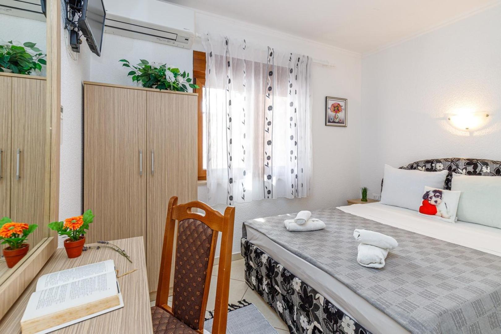 Genoa Rooms โปเรช ห้อง รูปภาพ